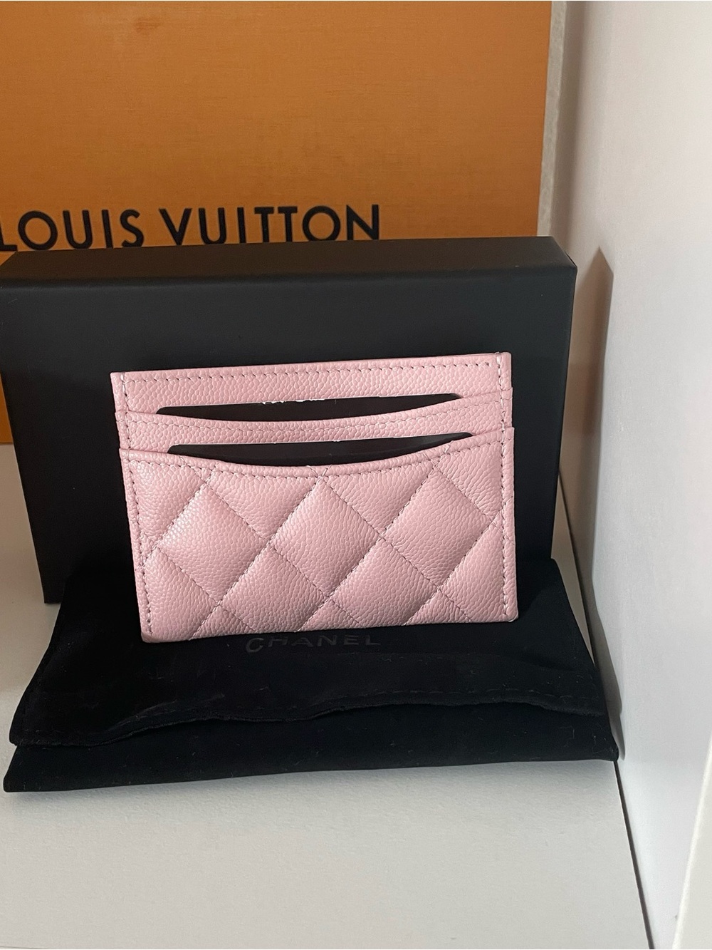 CHANEL Pink caviar card holder - Picture 3 of 9